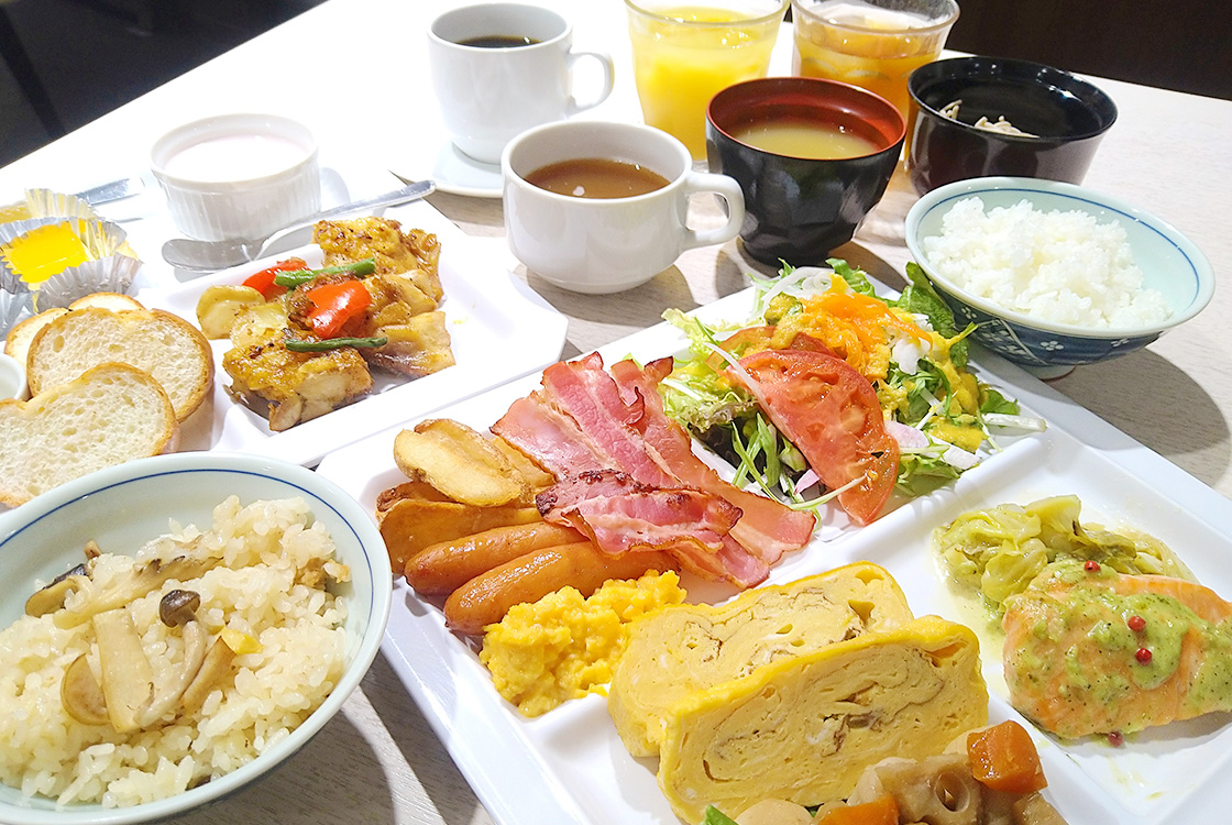 朝食バイキング